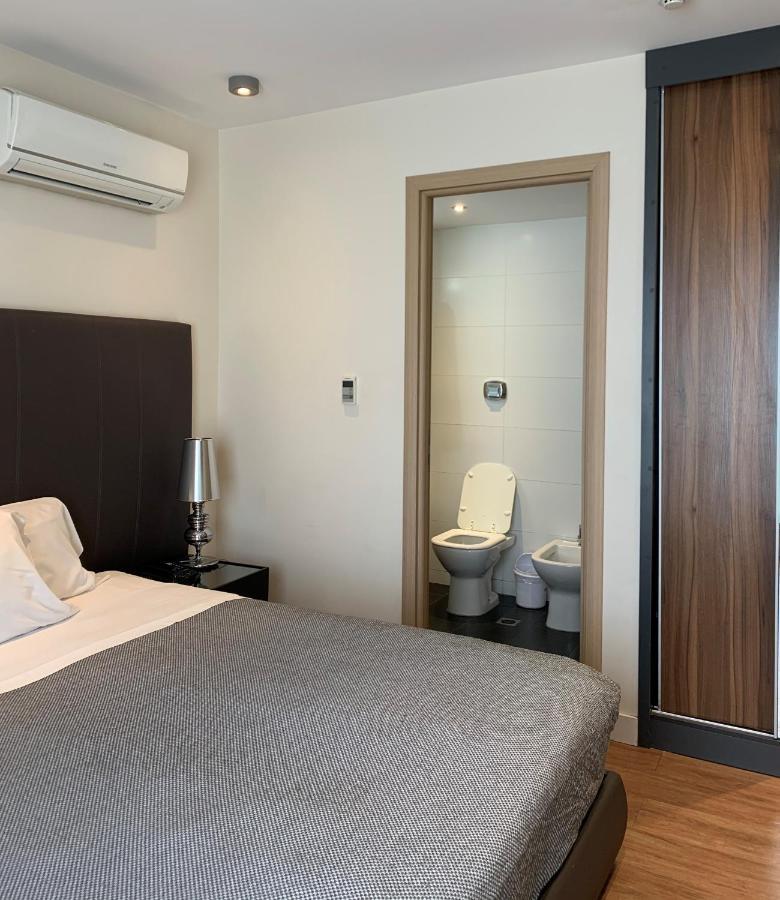 Regency Way Montevideo Hotel Екстер'єр фото