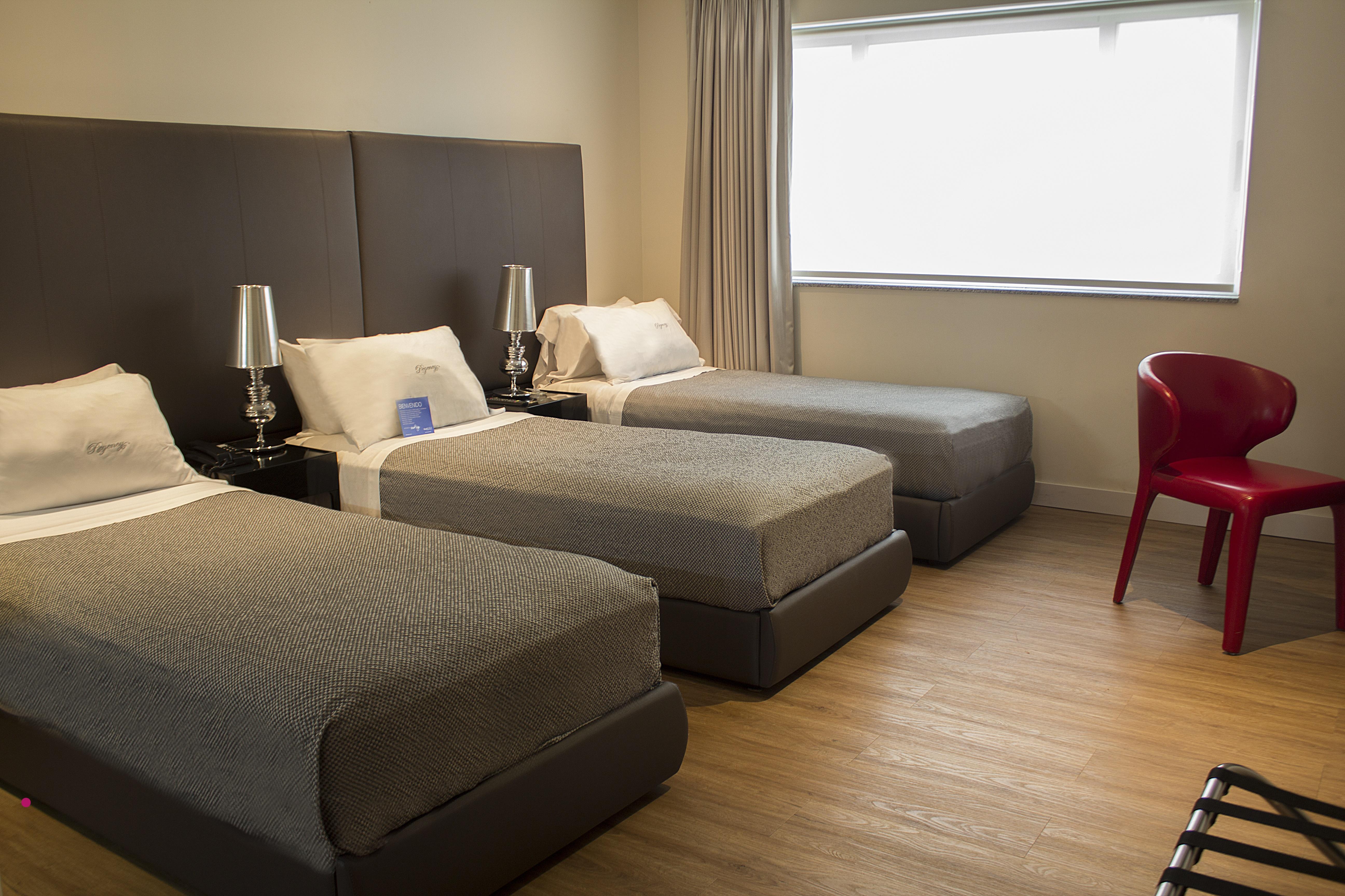 Regency Way Montevideo Hotel Екстер'єр фото