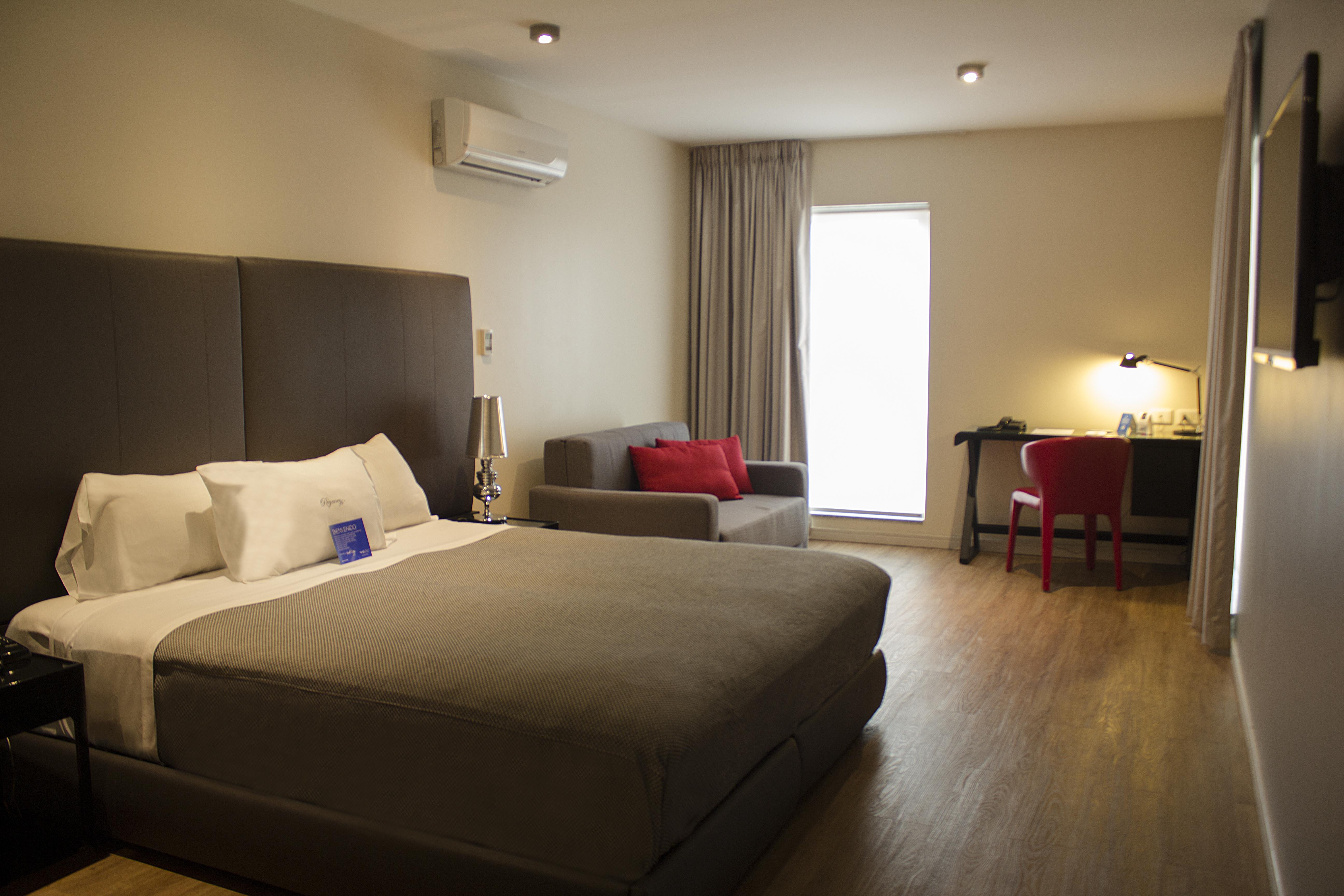 Regency Way Montevideo Hotel Екстер'єр фото