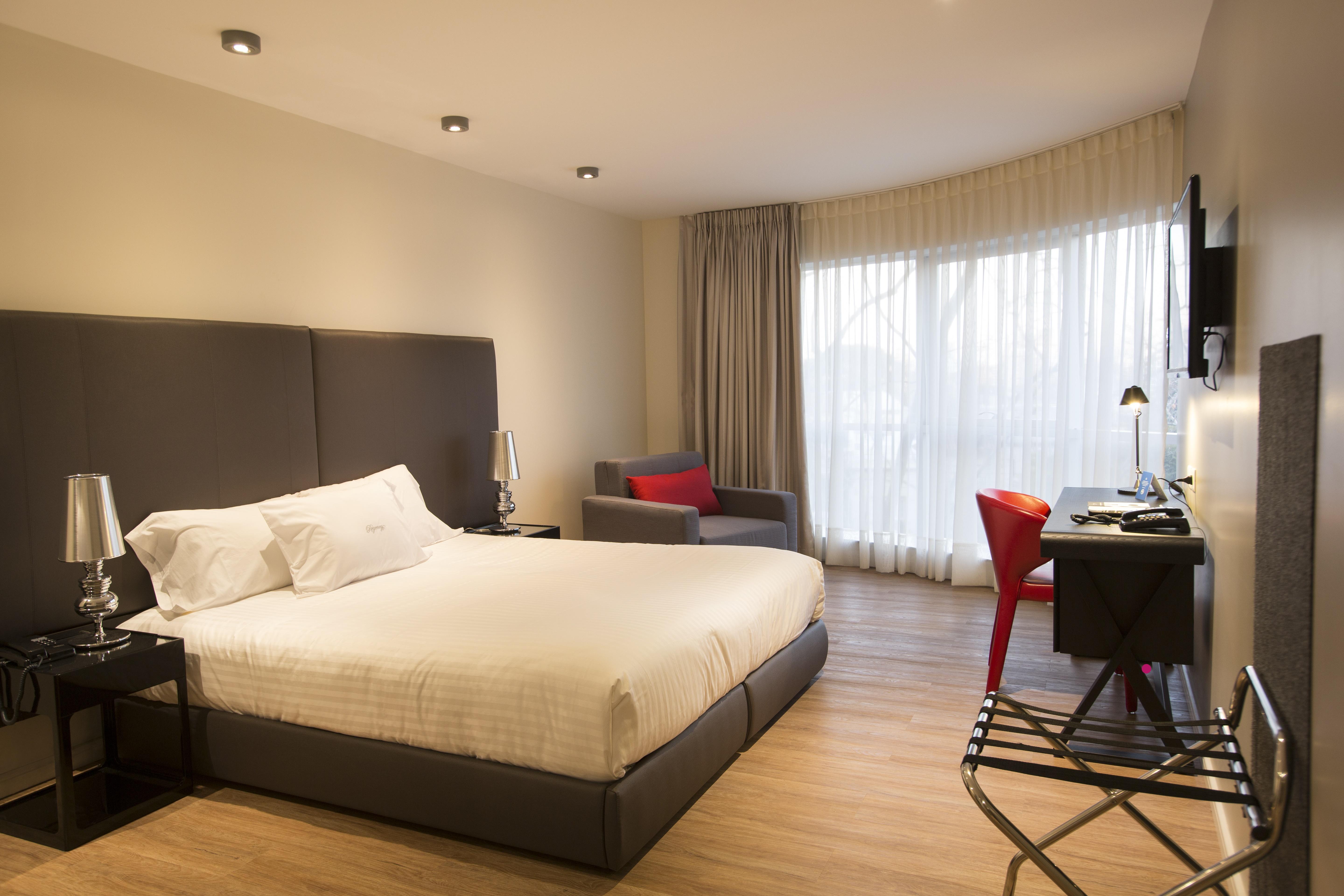 Regency Way Montevideo Hotel Екстер'єр фото