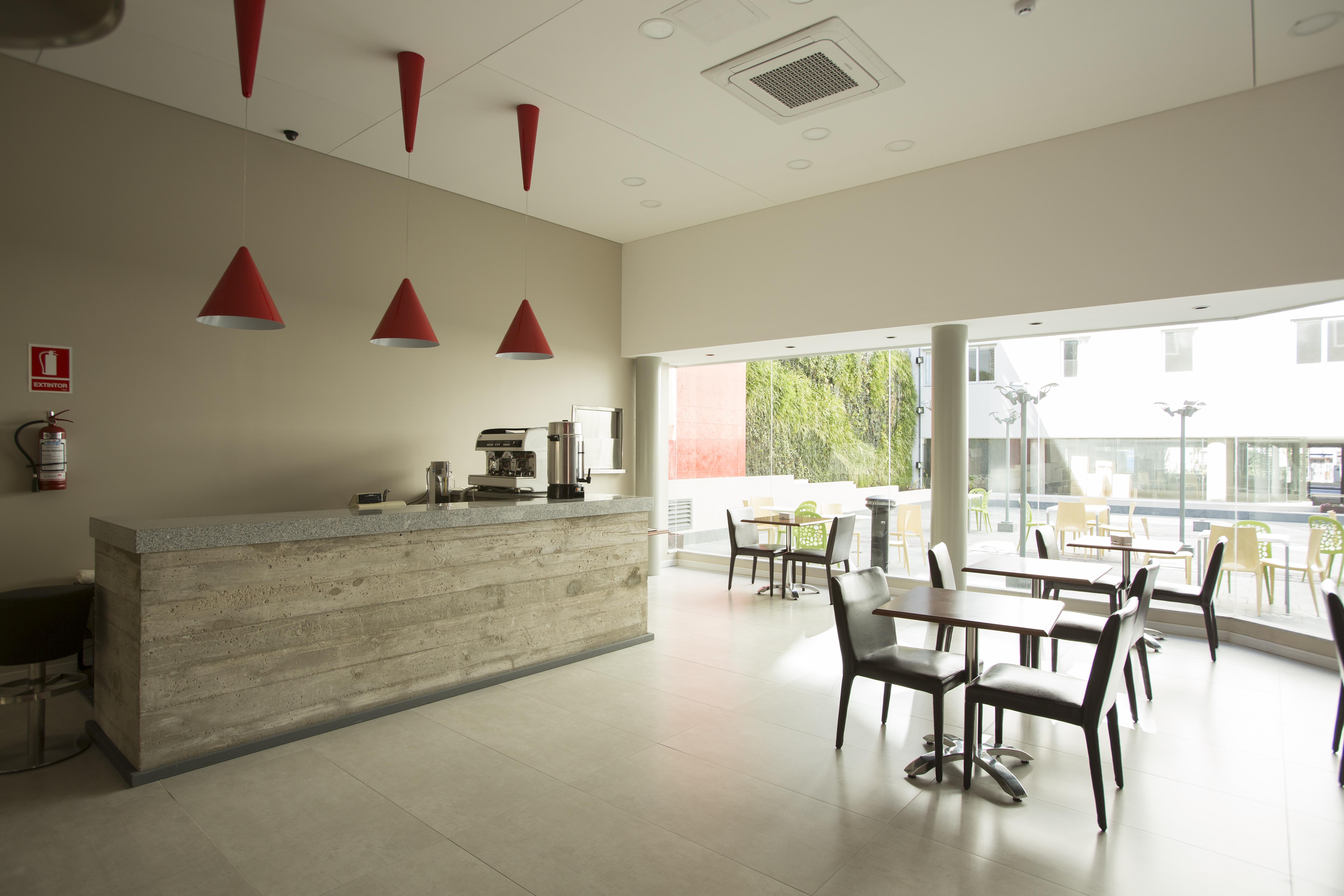 Regency Way Montevideo Hotel Екстер'єр фото