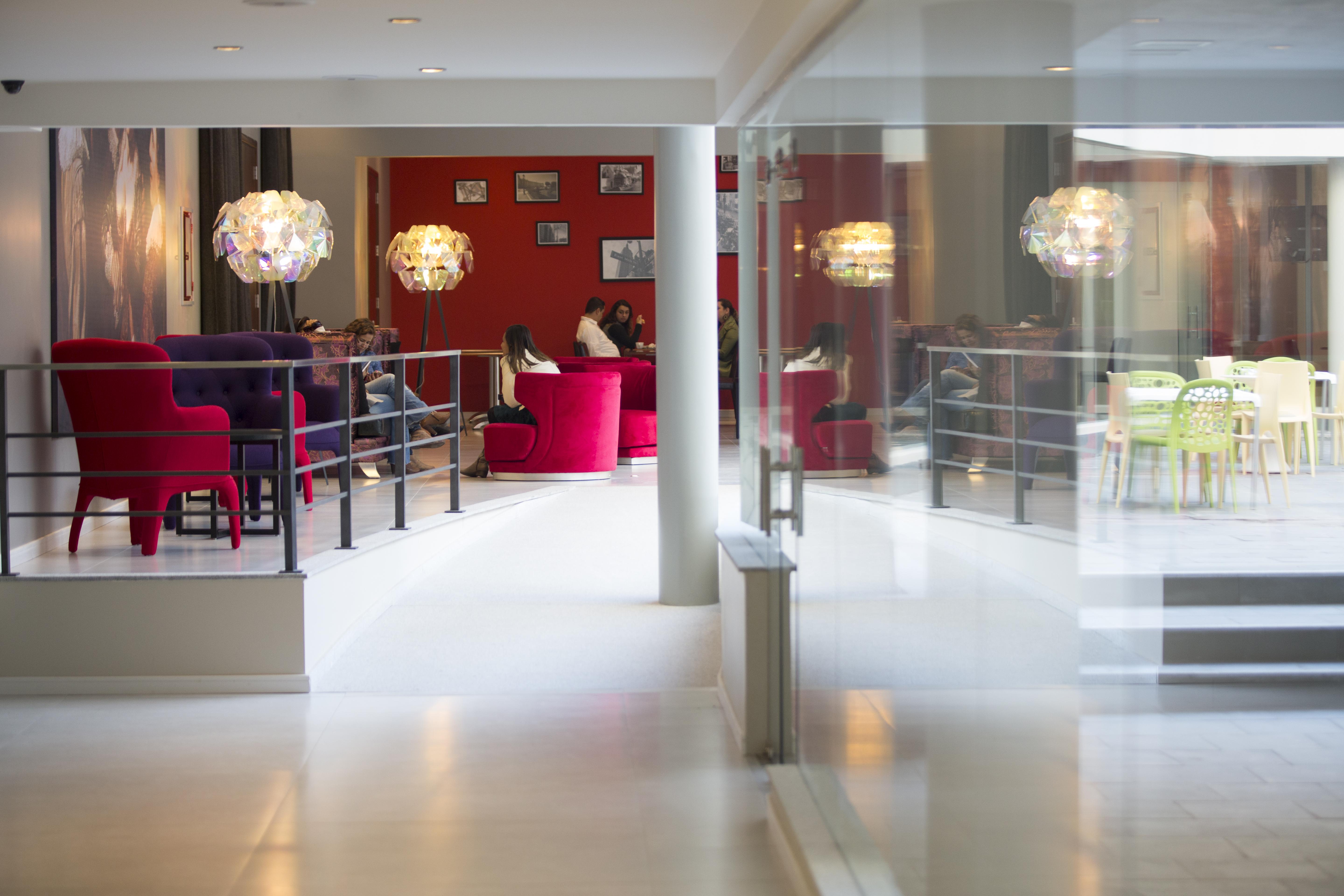 Regency Way Montevideo Hotel Екстер'єр фото