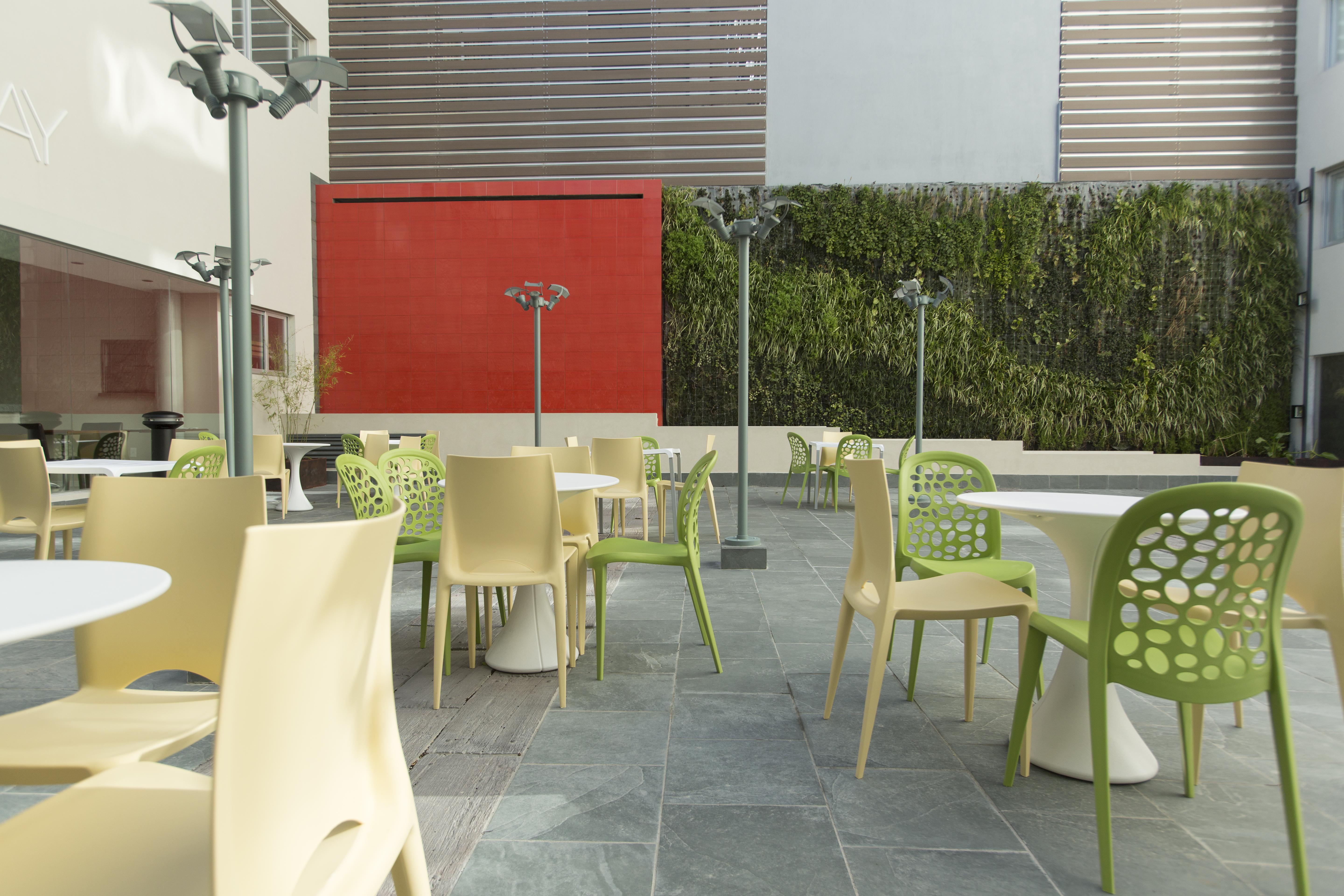 Regency Way Montevideo Hotel Екстер'єр фото